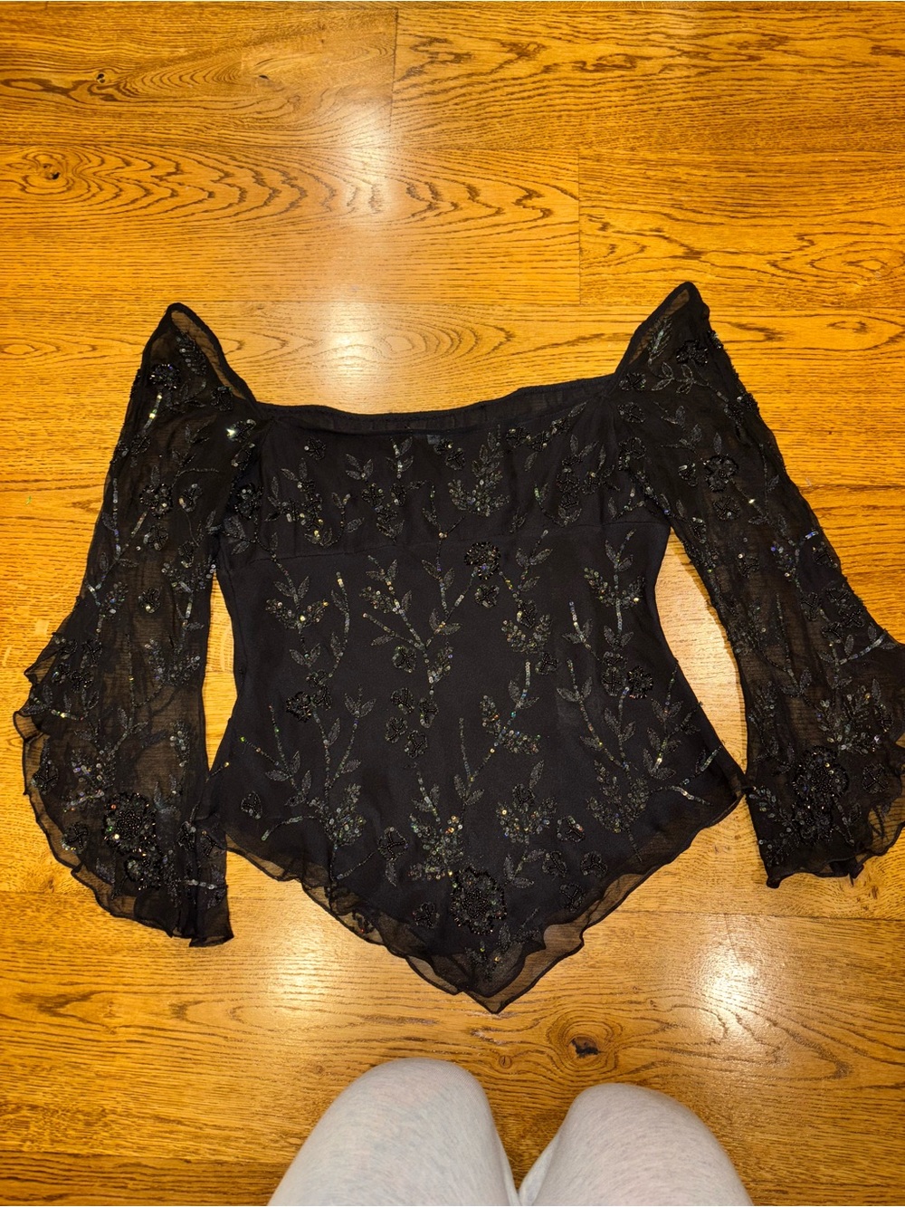 Y2K Boston Proper Size M 100% Silk Asymmetrical Gothic Fairy Hem Sequin Blouse - Picture 8 of 9